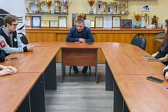 25 сентября в здании управы района Тёплый Стан (ул. Профсоюзная, д. 154, к. 2) прошла встреча главы управы Николая Сергеевича Комиссарова с членами Молодёжной палаты